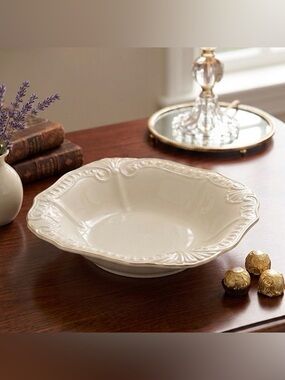 LENOX Chadwick 8.5" Candy Dish Bowl Embossed Cream Porcelain Gold Trim USA
